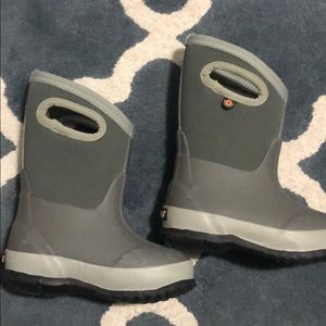 Kids rain/snow boots